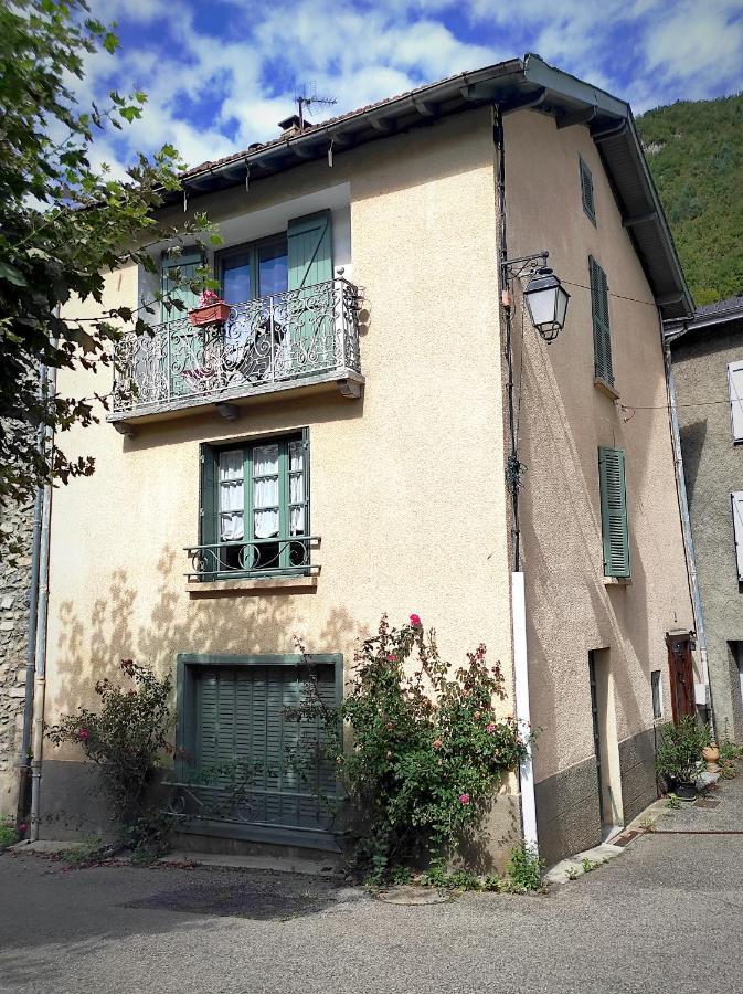 La Maison Des Vacances Auzat Esterno foto