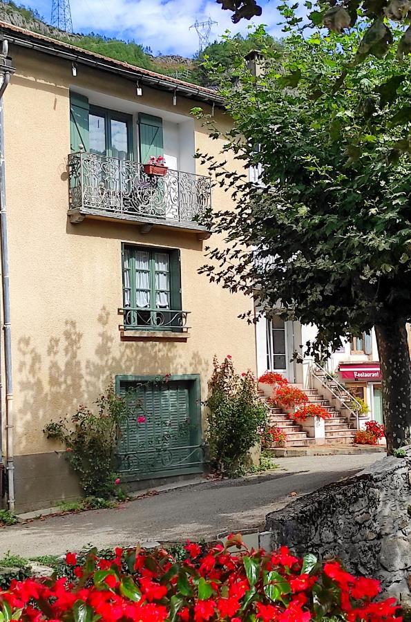 La Maison Des Vacances Auzat Esterno foto